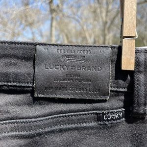 Lucky brand black jean size 6/28